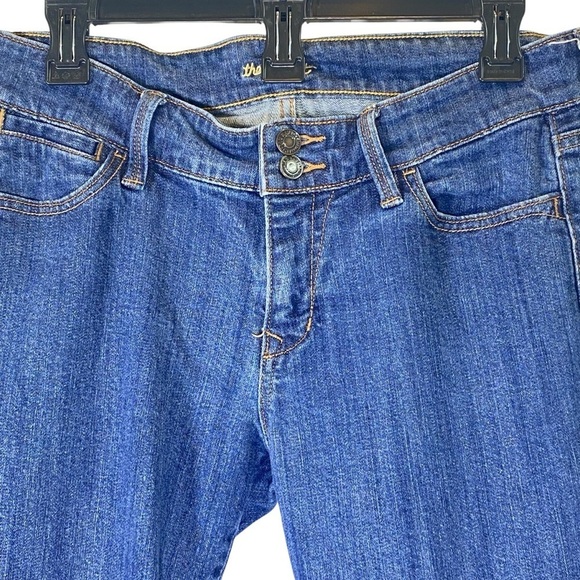 OLD NAVY The Flirt Women's size 10 denim bermuda shorts - Picture 2 of 5